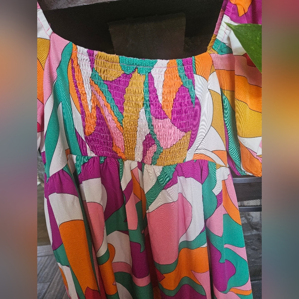 TCEC Abstract Midi Dress - Picture 4 of 6